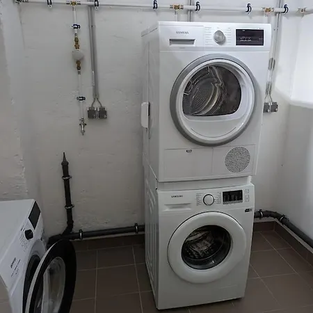 Refurbished 1br In Limpertsberg